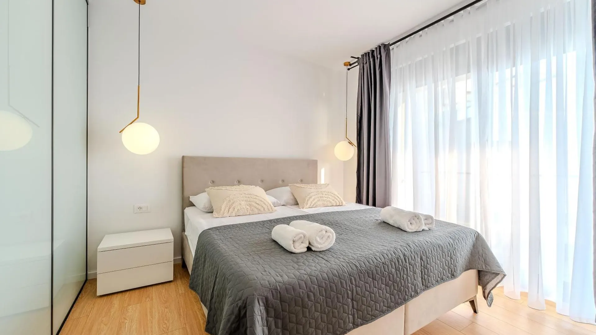 Beachfront Villa Azzurro With Seaview Privlaka  0*, Privlaka (Zadar)