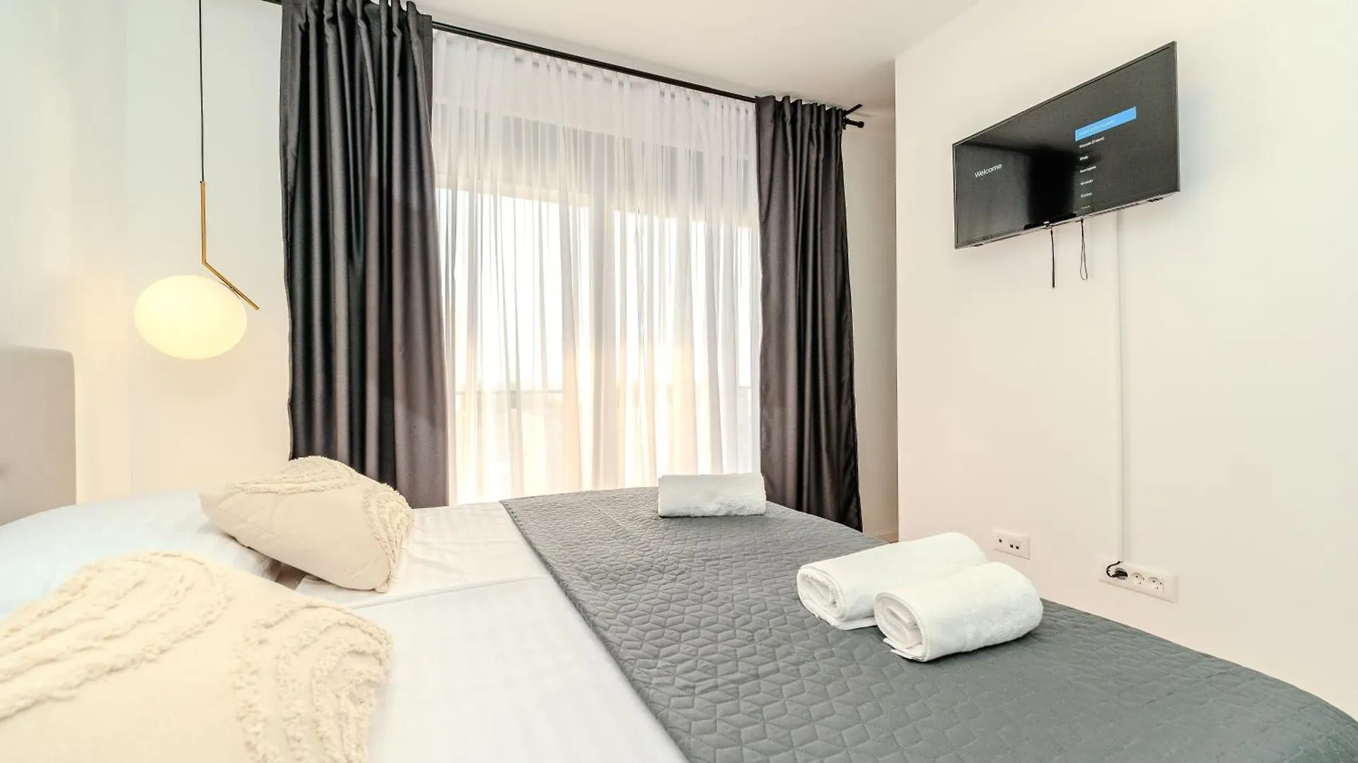Beachfront Villa Azzurro With Seaview Privlaka