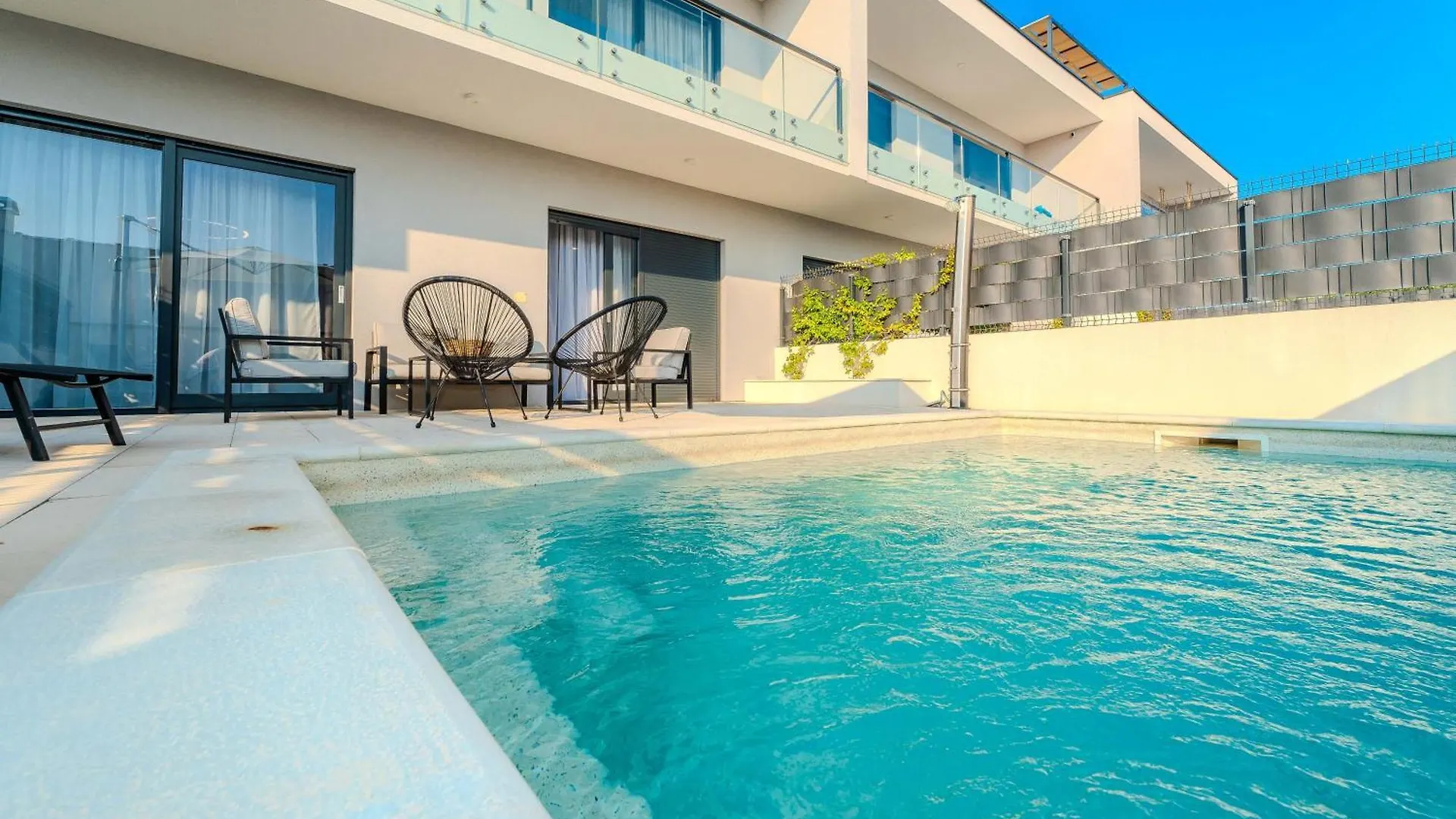 Beachfront Villa Azzurro With Seaview Privlaka  Privlaka (Zadar)
